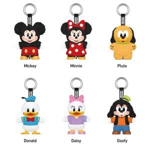 Pop Mart x Disney - Mickey Family Cute Together Keychain Series - blind box
